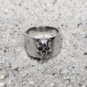 Ring: Skull