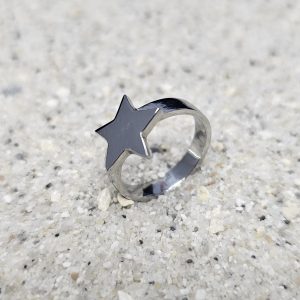 Ring: Star No 2
